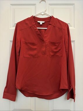 Nine West Rust Red V-Neck Long Sleeve Blouse